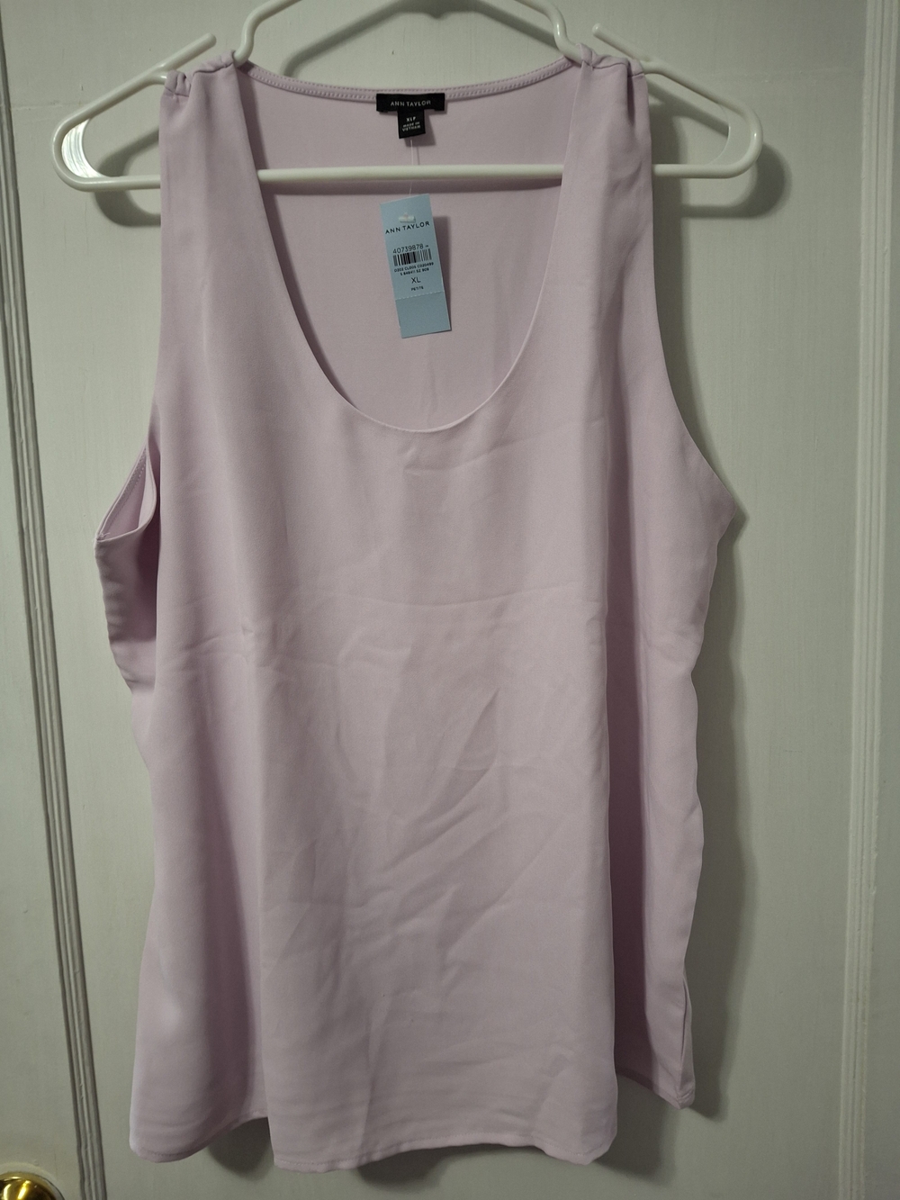 Ann Taylor Pale Lavender Scoop Neck Tank